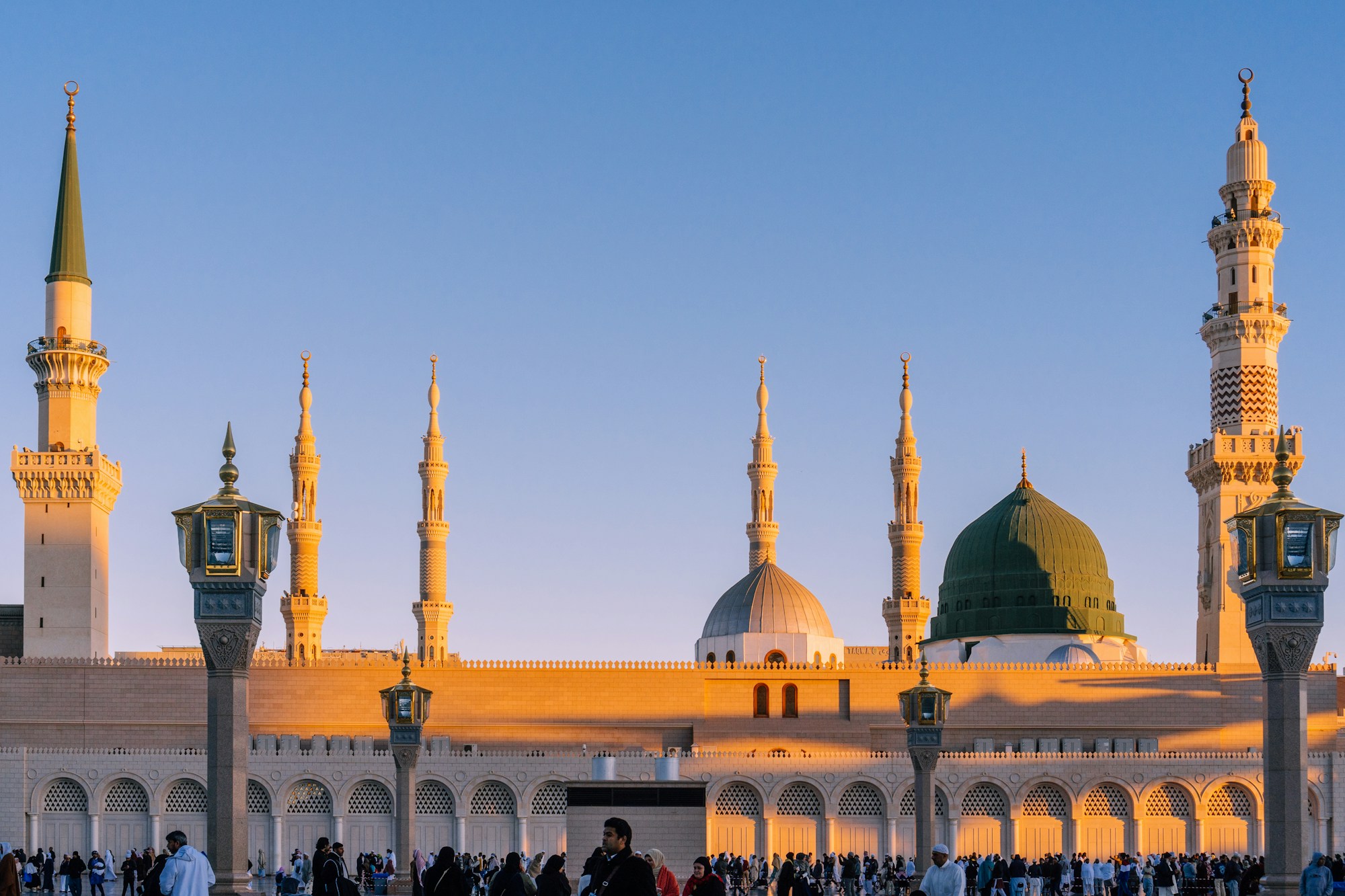 Masjid Nabawi di Madinah